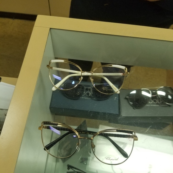 Chopard sunglasses and eyeglasses - Picture 7 of 7